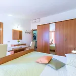 House Jelena 3* Mlini