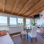 House Jelena 3*