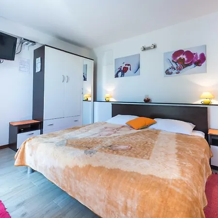 House Jelena Πανσιόν Mlini