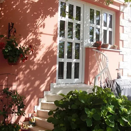 Konukevi House Jelena