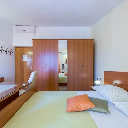 Konukevi House Jelena