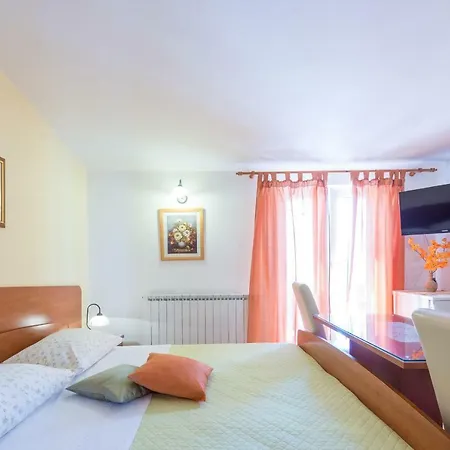 Konukevi House Jelena Mlini